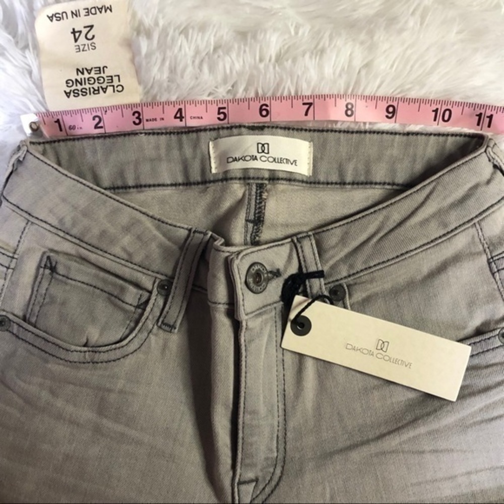 🍁 BB Dakota Soft Gray Jeans - Picture 4 of 9